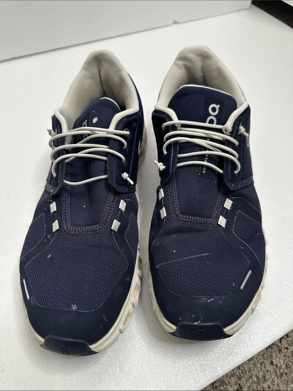 On Running Men’s Navy and White Athletic Sneakers size 11.5